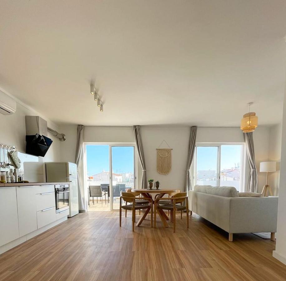 Sun Waves Beach Apartment Portimao Exterior photo