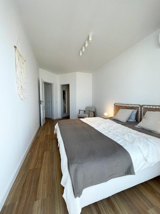 Sun Waves Beach Apartment Portimao Exterior photo